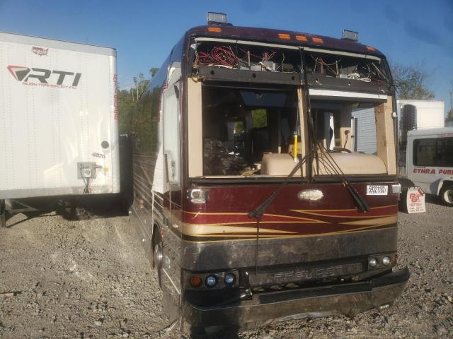 2PCW3349811027402 - 2001 PREVOST BUS TWO TONE photo 1