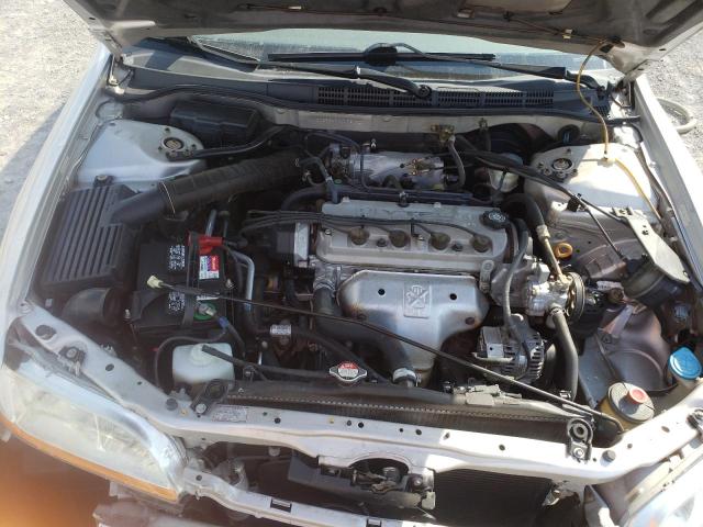 1HGCG5649WA173195 - 1998 HONDA ACCORD LX SILVER photo 7