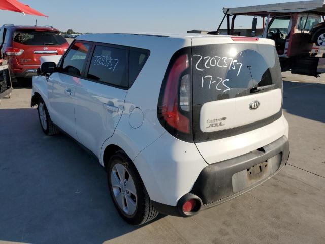 KNDJN2A25G7262115 - 2016 KIA SOUL WHITE photo 3