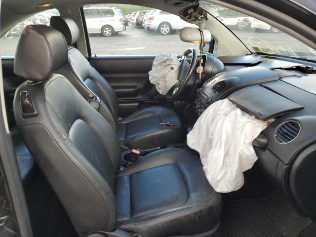 3VWRG3AG7AM022668 - 2010 VOLKSWAGEN NEW BEETLE 黑色 照片 5