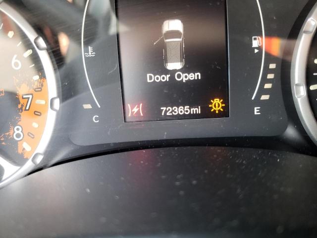 ZACCJBAT2GPE36142 - 2016 JEEP RENEGADE S SILVER photo 8