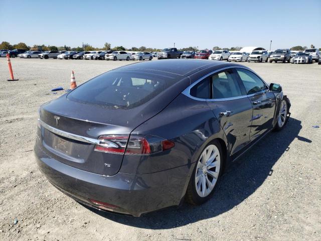 5YJSA1E15HF233799 - 2017 TESLA MODEL S Մոխրագույն լուսանկար 4