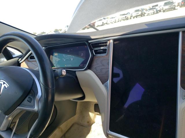 5YJSA1E15HF233799 - 2017 TESLA MODEL S Մոխրագույն լուսանկար 8