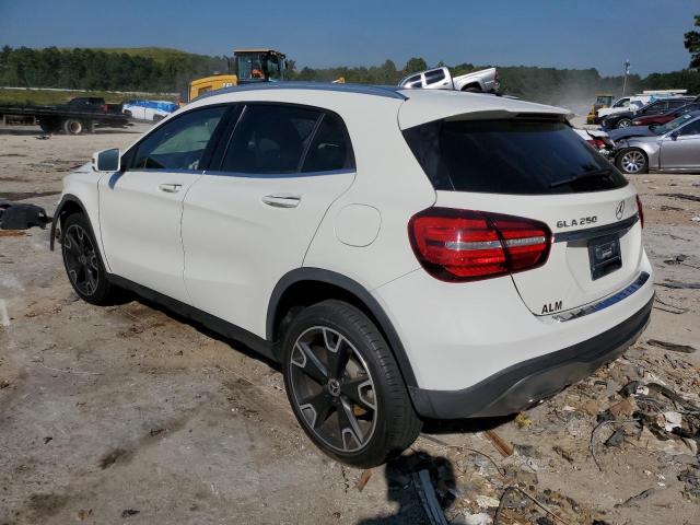 WDCTG4EB0JJ437643 - 2018 MERCEDES-BENZ GLA 250 WHITE photo 3