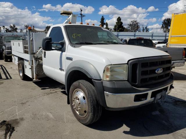 1FDXF46P57EA61992 - 2007 FORD F450 SUPER WHITE photo 1