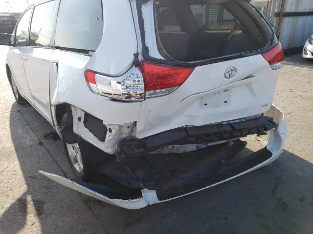 5TDKK3DC3DS335491 - 2013 TOYOTA SIENNA LE WHITE photo 9