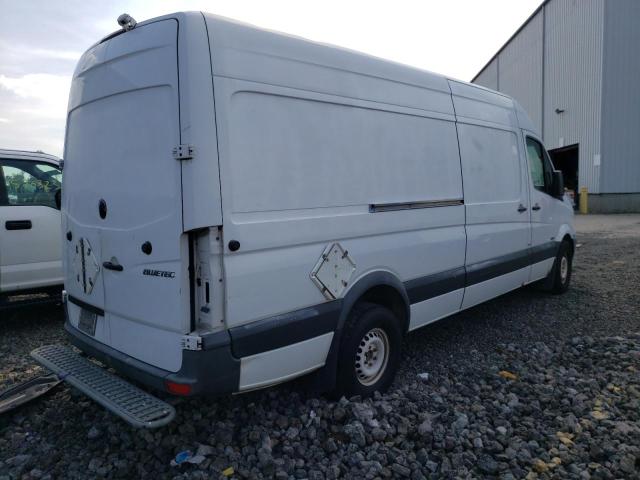 WD3PE8CB4C5688422 - 2012 MERCEDES-BENZ SPRINTER 2 WHITE photo 4