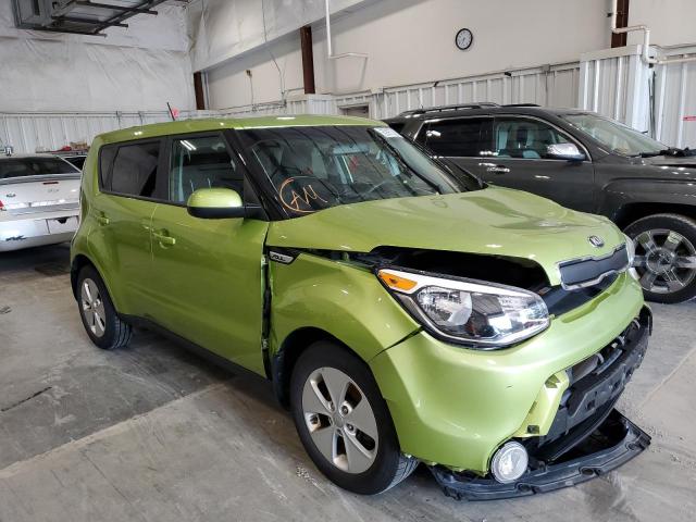 KNDJN2A22F7763896 - 2015 KIA SOUL GREEN photo 1