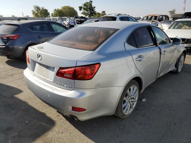 JTHCK262662007381 - 2006 LEXUS IS 250 SILVER photo 4