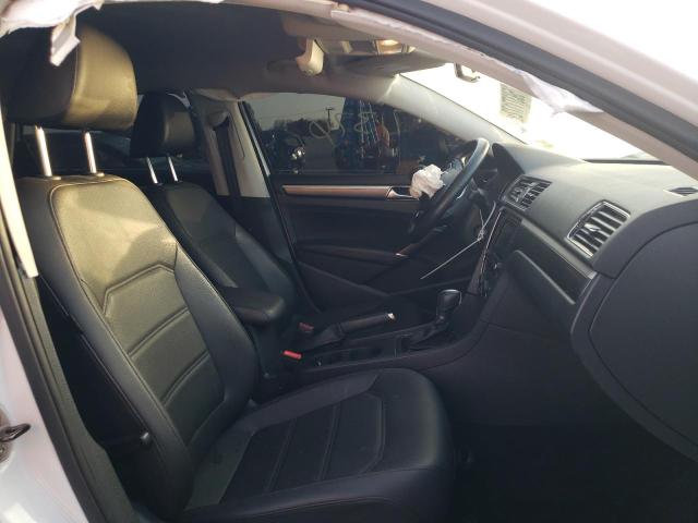 1VWDT7A31HC059575 - 2017 VOLKSWAGEN PASSAT R-L 白色 照片 5