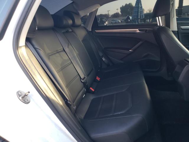 1VWDT7A31HC059575 - 2017 VOLKSWAGEN PASSAT R-L 白色 照片 6