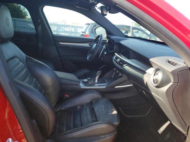 ZASFAKNN8J7C04035 - 2018 ALFA ROMEO STELVIO TI RED photo 5