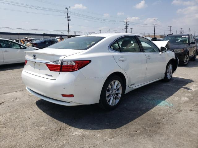 JTHBW1GG4E2050927 - 2014 LEXUS ES 300H WHITE photo 4