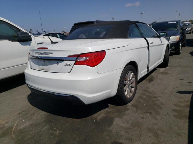 1C3BCBEB3DN526979 - 2013 CHRYSLER 200 WHITE photo 4