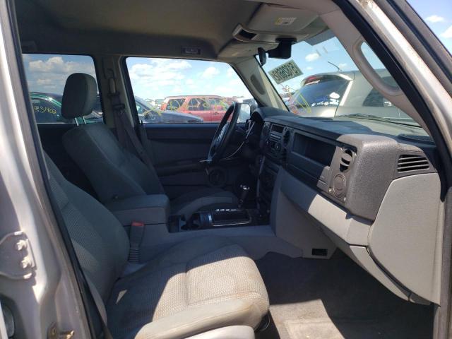 1J8HG48K06C318227 - 2006 JEEP COMMANDER 银色 照片 5