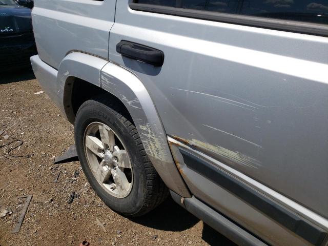 1J8HG48K06C318227 - 2006 JEEP COMMANDER 银色 照片 9