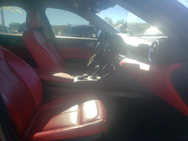 ZARFAEDN0H7533050 - 2017 ALFA ROMEO GIULIA Q4 黑色 照片 5