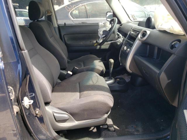 JTLKT324440152150 - 2004 TOYOTA SCION XB BLUE photo 5