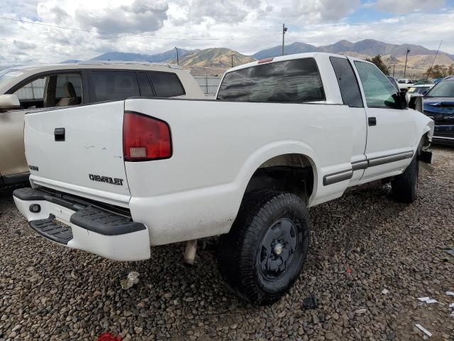 1GCDT19W618133886 - 2001 CHEVROLET S TRUCK S1 WHITE photo 4