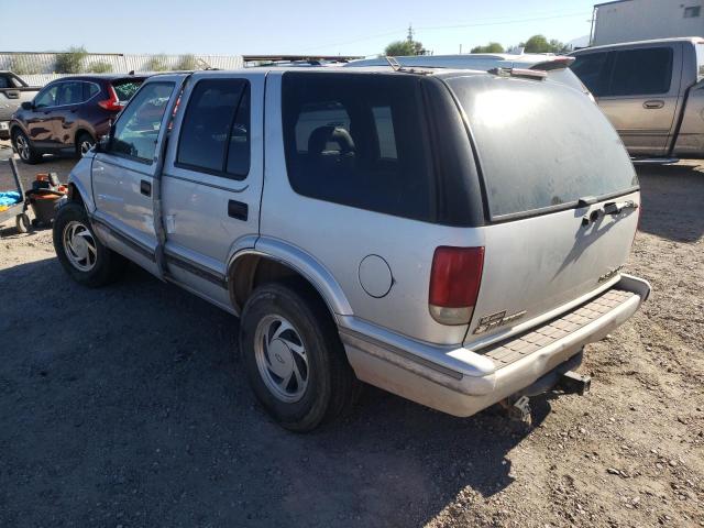 1GNDT13W0T2200133 - 1996 CHEVROLET BLAZER SILVER photo 3