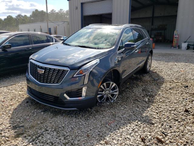 1GYKNCRS8LZ124785 - 2020 CADILLAC XT5 PREMIU BLUE photo 2