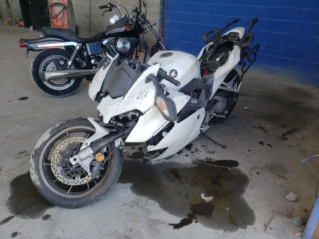 JH2RC7956EK000075 - 2014 HONDA VFR800 F WHITE photo 2