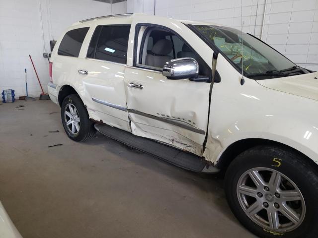1A8HW58P07F560598 - 2007 CHRYSLER ASPEN LIMI WHITE photo 9