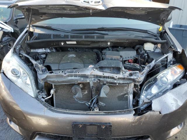 5TDKZ3DC7HS793911 - 2017 TOYOTA SIENNA LE GRAY photo 7