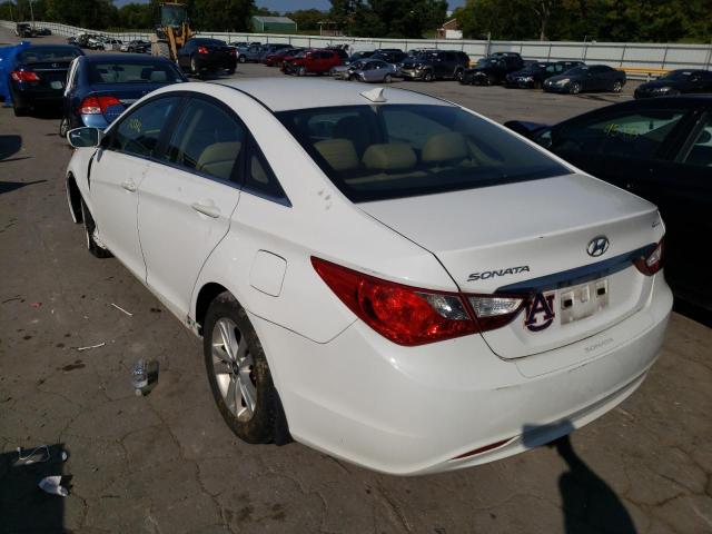 5NPEB4AC2DH801781 - 2013 HYUNDAI SONATA GLS WHITE photo 3