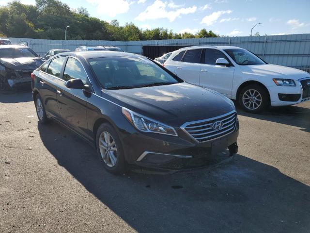 5NPE24AF2GH277322 - 2016 HYUNDAI SONATA SE BLACK photo 1