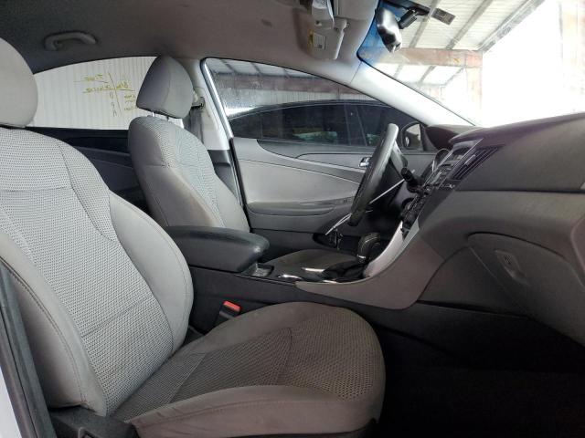 5NPEB4AC0CH379539 - 2012 HYUNDAI SONATA GLS SILVER photo 5