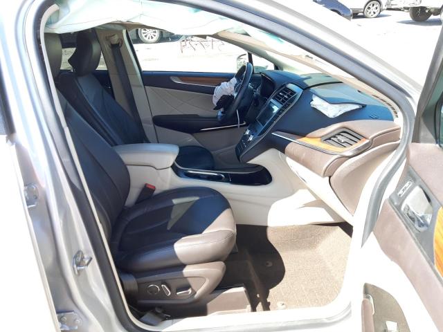 5LMCJ2C94KUL32415 - 2019 LINCOLN MKC SELECT 灰色 照片 5