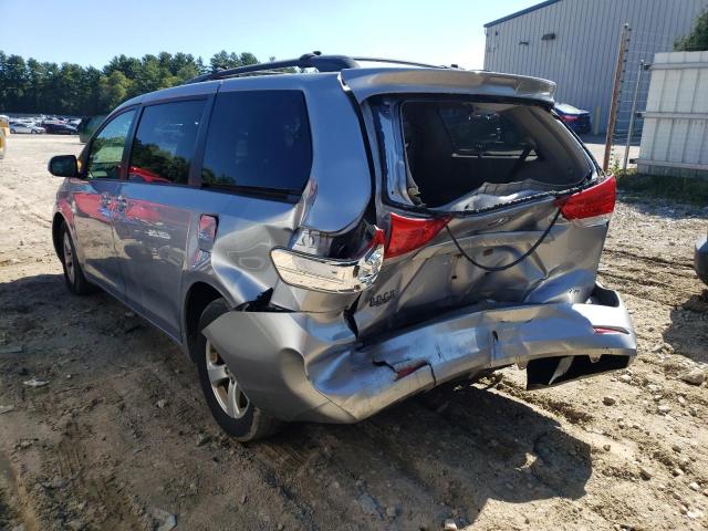 5TDKK3DC6CS269422 - 2012 TOYOTA SIENNA LE SILVER photo 3