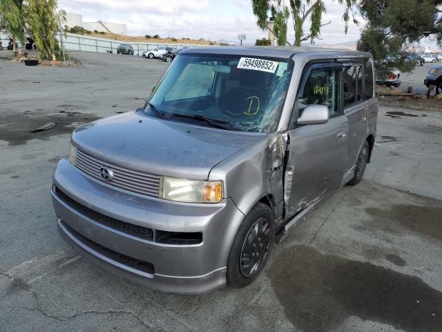 JTLKT324440140855 - 2004 TOYOTA SCION XB SILVER photo 2