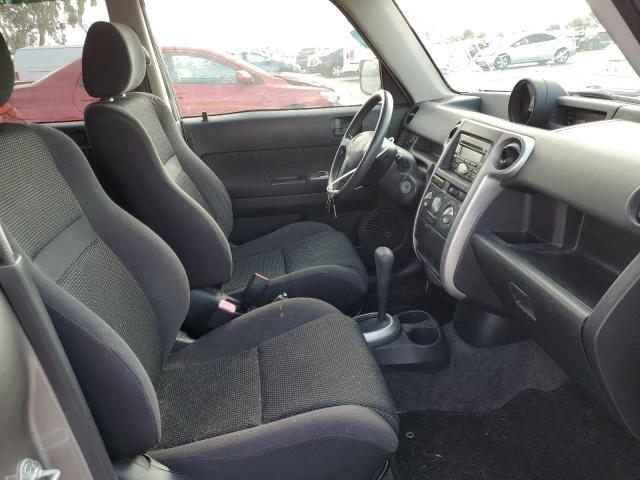 JTLKT324440140855 - 2004 TOYOTA SCION XB SILVER photo 5