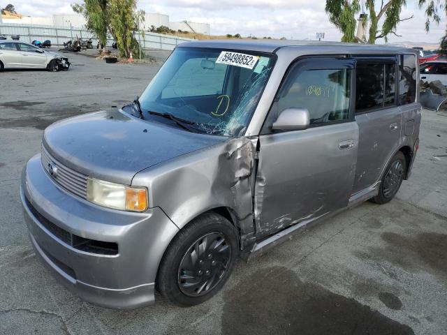 JTLKT324440140855 - 2004 TOYOTA SCION XB SILVER photo 9