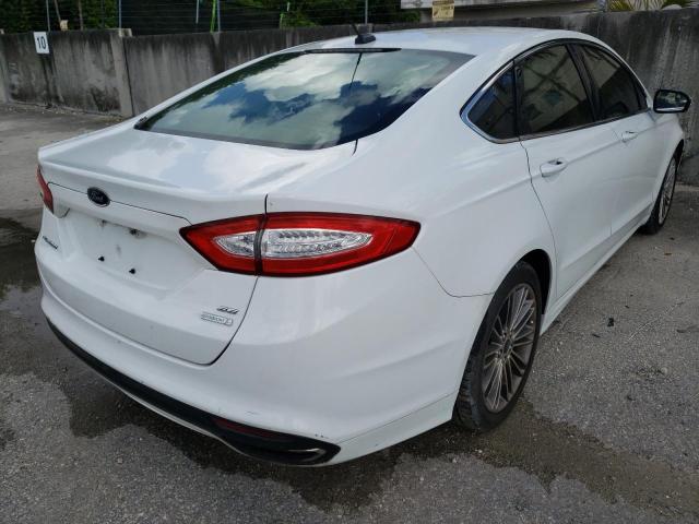 3FA6P0H92DR327763 - 2013 FORD FUSION SE WHITE photo 4