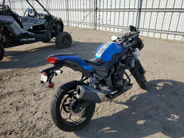 JKAEX8A10HDA31967 - 2017 KAWASAKI EX300 A BLUE photo 4