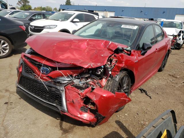 4T1K31AKXMU020742 - 2021 TOYOTA CAMRY XSE RED photo 2