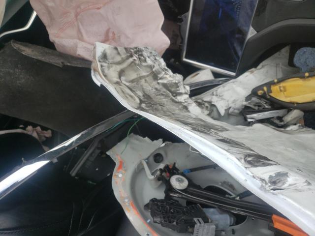 5YJSA1E13FF114307 - 2015 TESLA MODEL S Սպիտակ լուսանկար 8