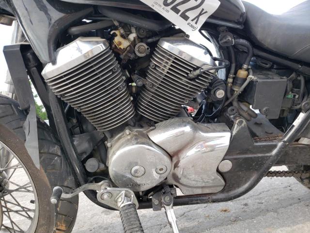 JH2RC44313M704836 - 2003 HONDA VT750 CDA 黑色 照片 7
