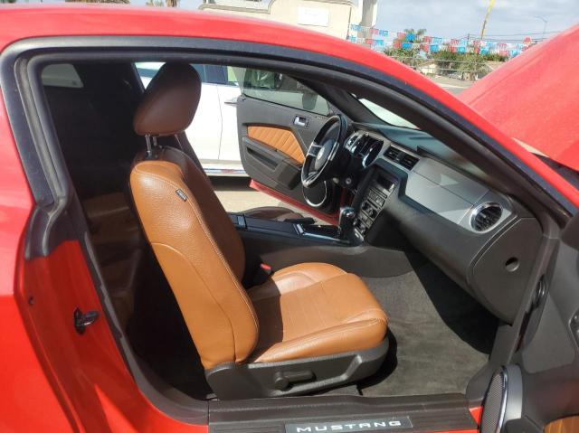 1ZVBP8AM5B5144036 - 2011 FORD MUSTANG RED photo 5