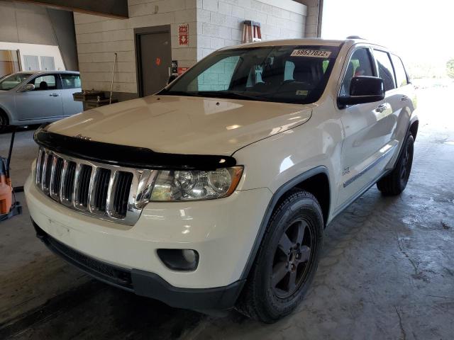 1J4RR4GG5BC609264 - 2011 JEEP GRAND CHER WHITE photo 2