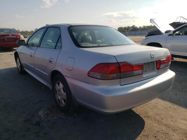 1HGCG16532A060029 - 2002 HONDA ACCORD SILVER photo 3