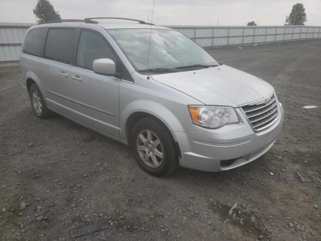 2A4RR5D11AR271485 - 2010 CHRYSLER TOWN & COU SILVER photo 1