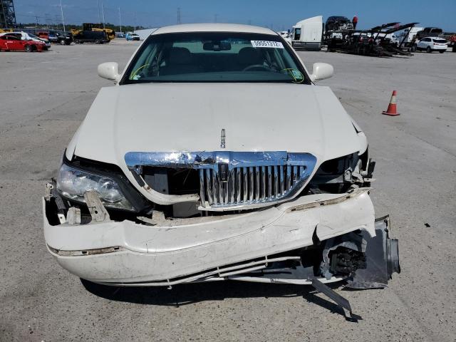 1LNHM81V57Y602982 - 2007 LINCOLN TOWN CAR S WHITE photo 9