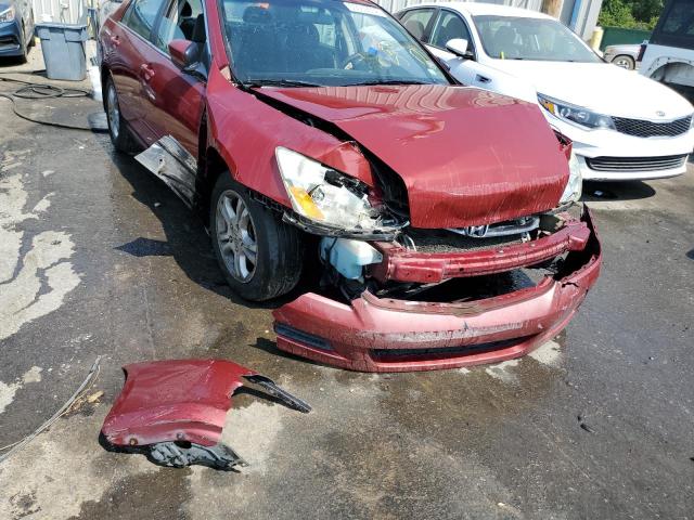 1HGCM56357A204007 - 2007 HONDA ACCORD SE RED photo 9