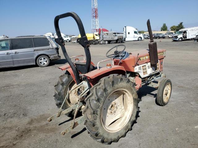 2T90288364 - 1981 OTHR TRACTOR RED photo 4