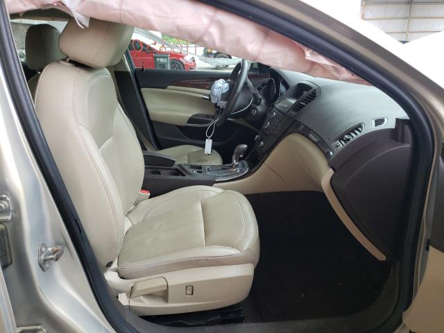 2G4GR5ER5C9150894 - 2012 BUICK REGAL BEIGE photo 5