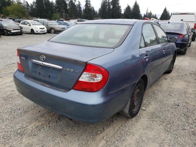 JTDBE32K940269100 - 2004 TOYOTA CAMRY LE BLUE photo 4